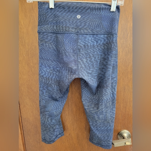 Lululemon wunder under crop leggings size 6 - Picture 2 of 5